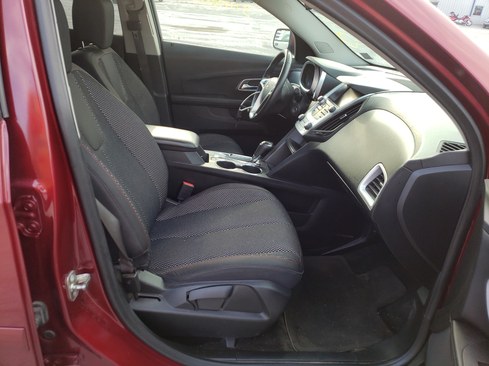 Photo 5 from auction – 2017 CHEVROLET EQUINOX LT with VIN 2GNFLFEK9H6118184