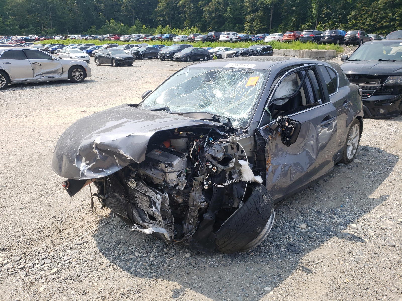 Photo 2 from auction – 2015 LEXUS CT 200 with VIN JTHKD5BH1F2224676