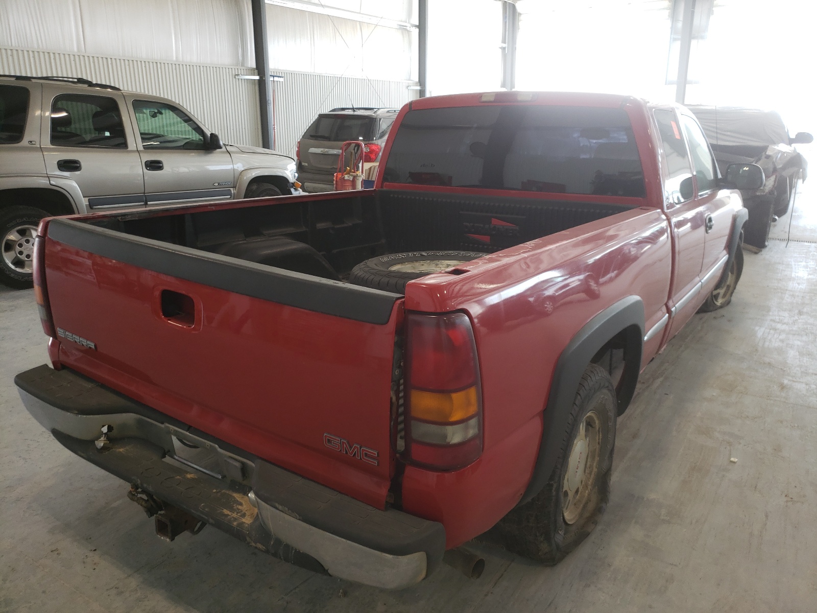 Photo 4 from auction – 2001 GMC NEW SIERRA with VIN 2GTEK19T111310814