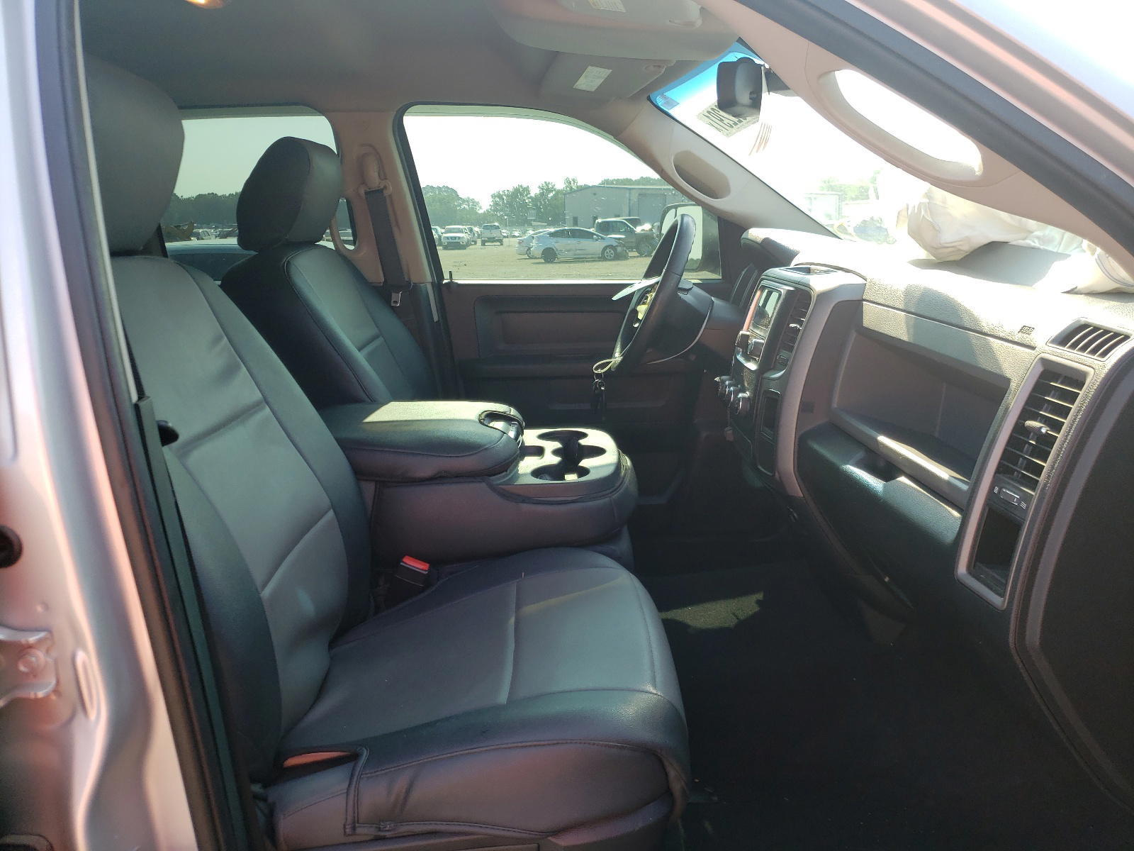 Photo 5 from auction – 2016 RAM 1500 ST with VIN 1C6RR6FT3GS324289
