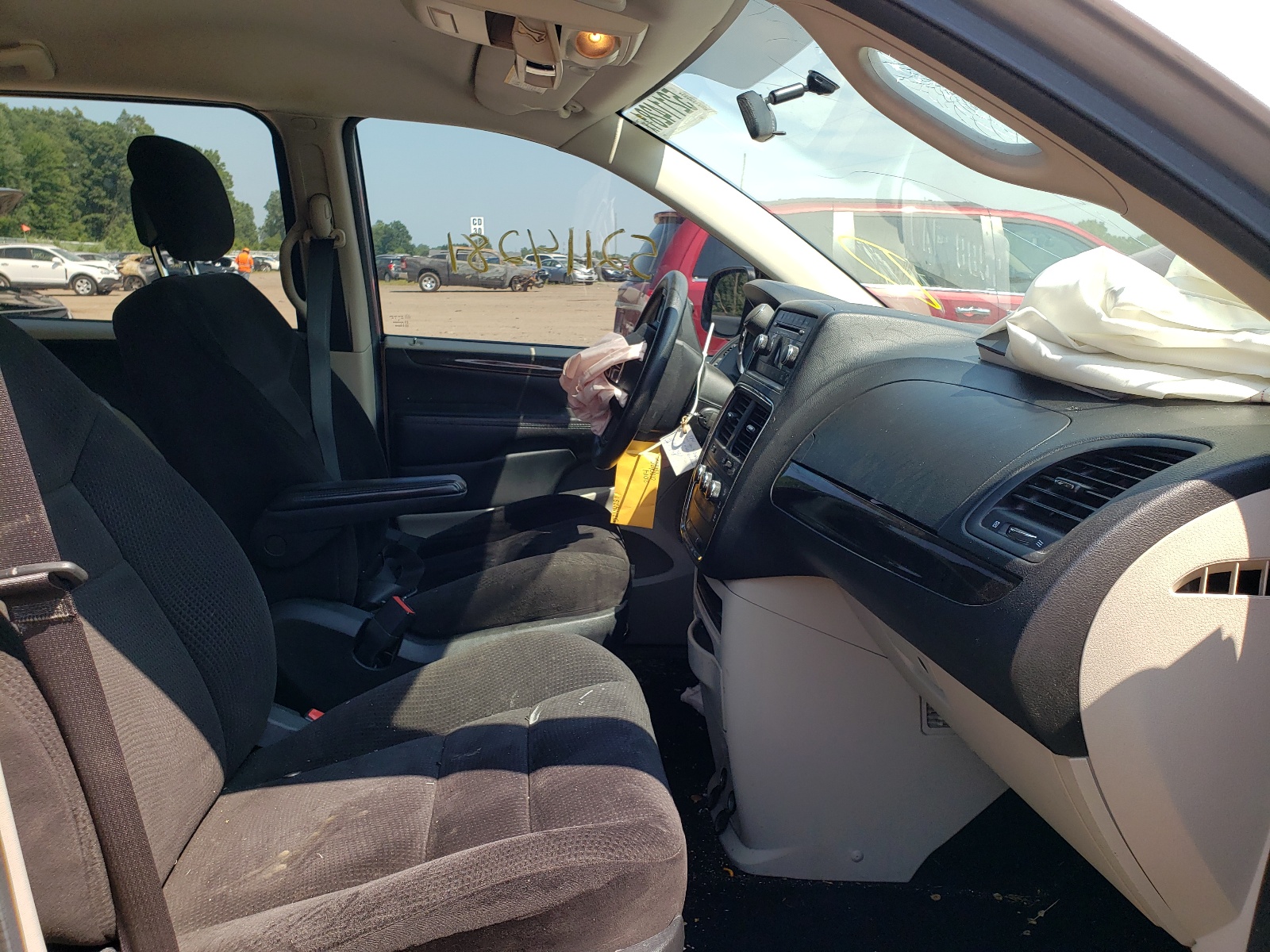 Photo 5 from auction – 2014 DODGE GRAND CARA with VIN 2C4RDGBGXER319398