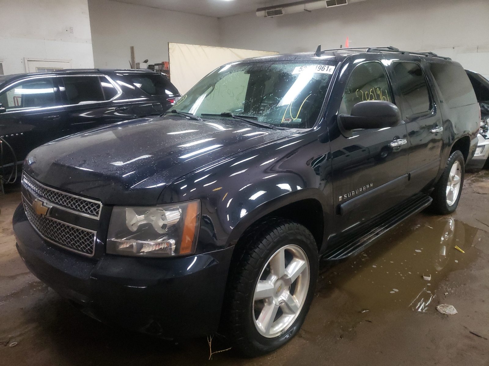 Photo 2 from auction – 2008 CHEVROLET SUBURBAN K with VIN 1GNFK16348J211789