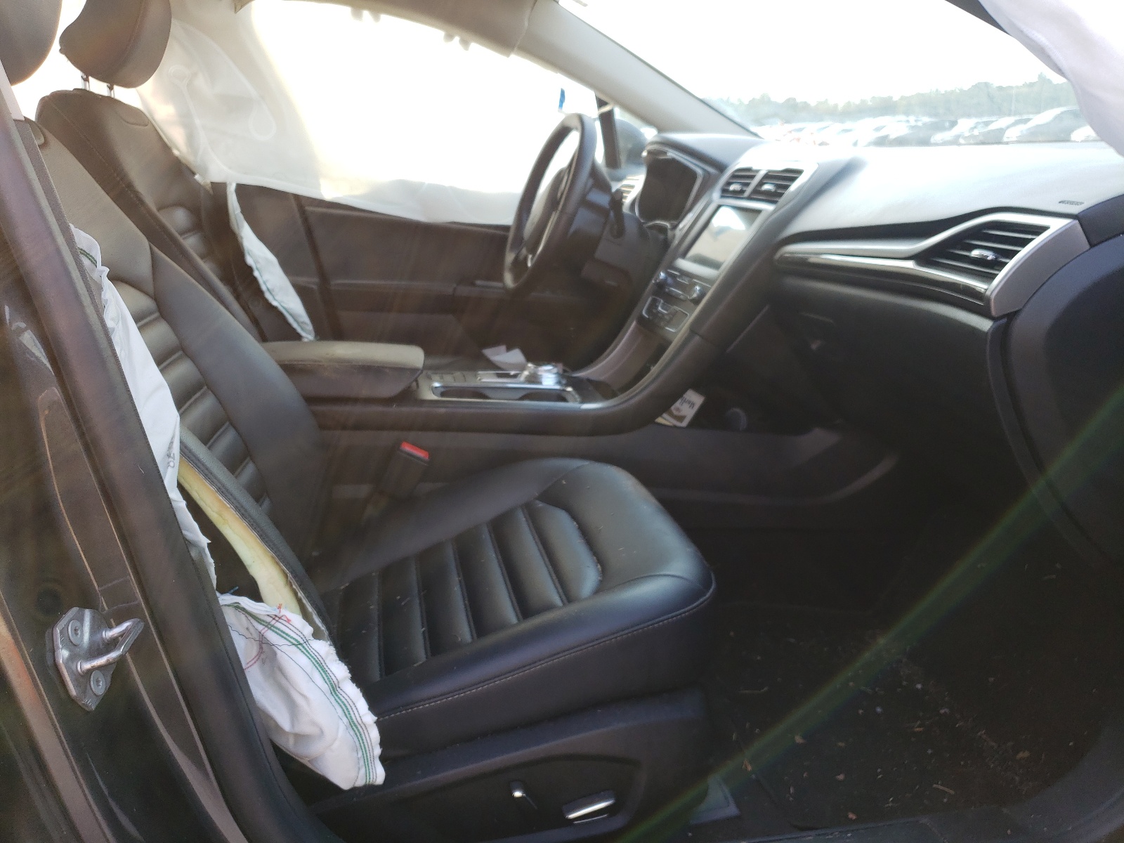 Photo 5 from auction – 2019 FORD FUSION SEL with VIN 3FA6P0MU5KR140671