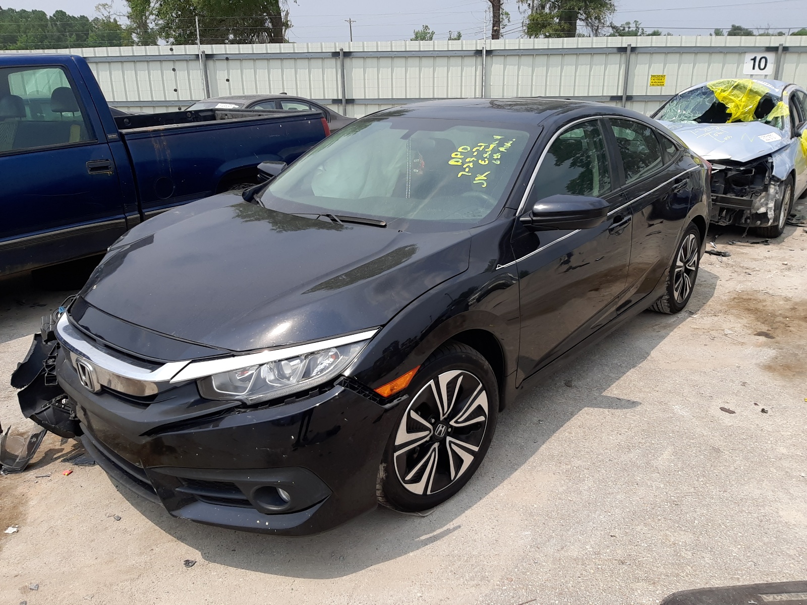 Photo 2 from auction – 2017 HONDA CIVIC EX with VIN 19XFC1F3XHE027315