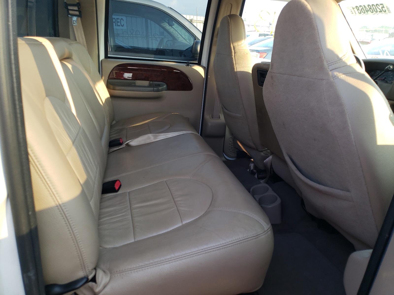 Photo 6 from auction – 2000 FORD F350 SUPER with VIN 1FTWW32F9YEE46688