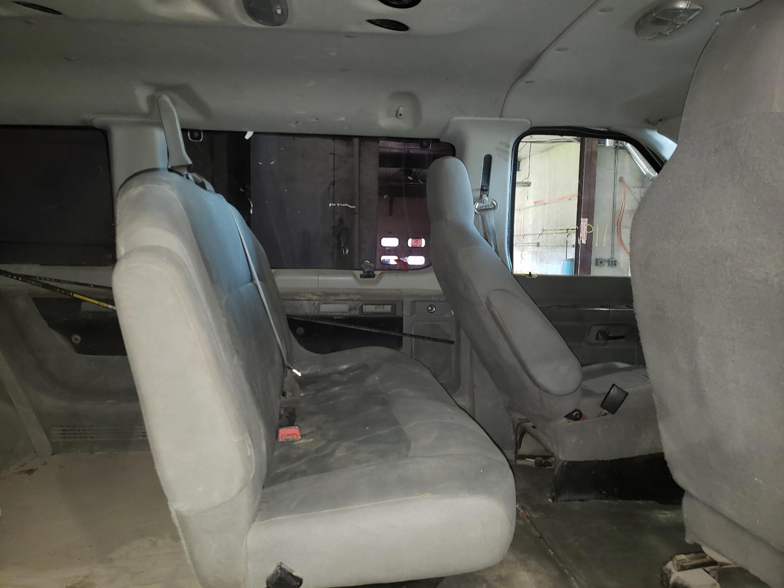 Photo 6 from auction – 2010 FORD ECONOLINE with VIN 1FBNE3BL2ADA88614