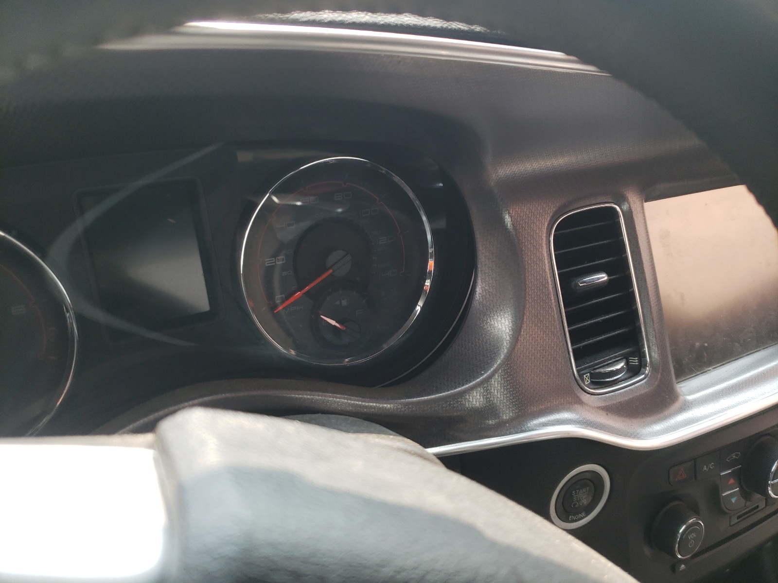 Photo 8 from auction – 2013 DODGE CHARGER SX with VIN 2C3CDXHG5DH579620