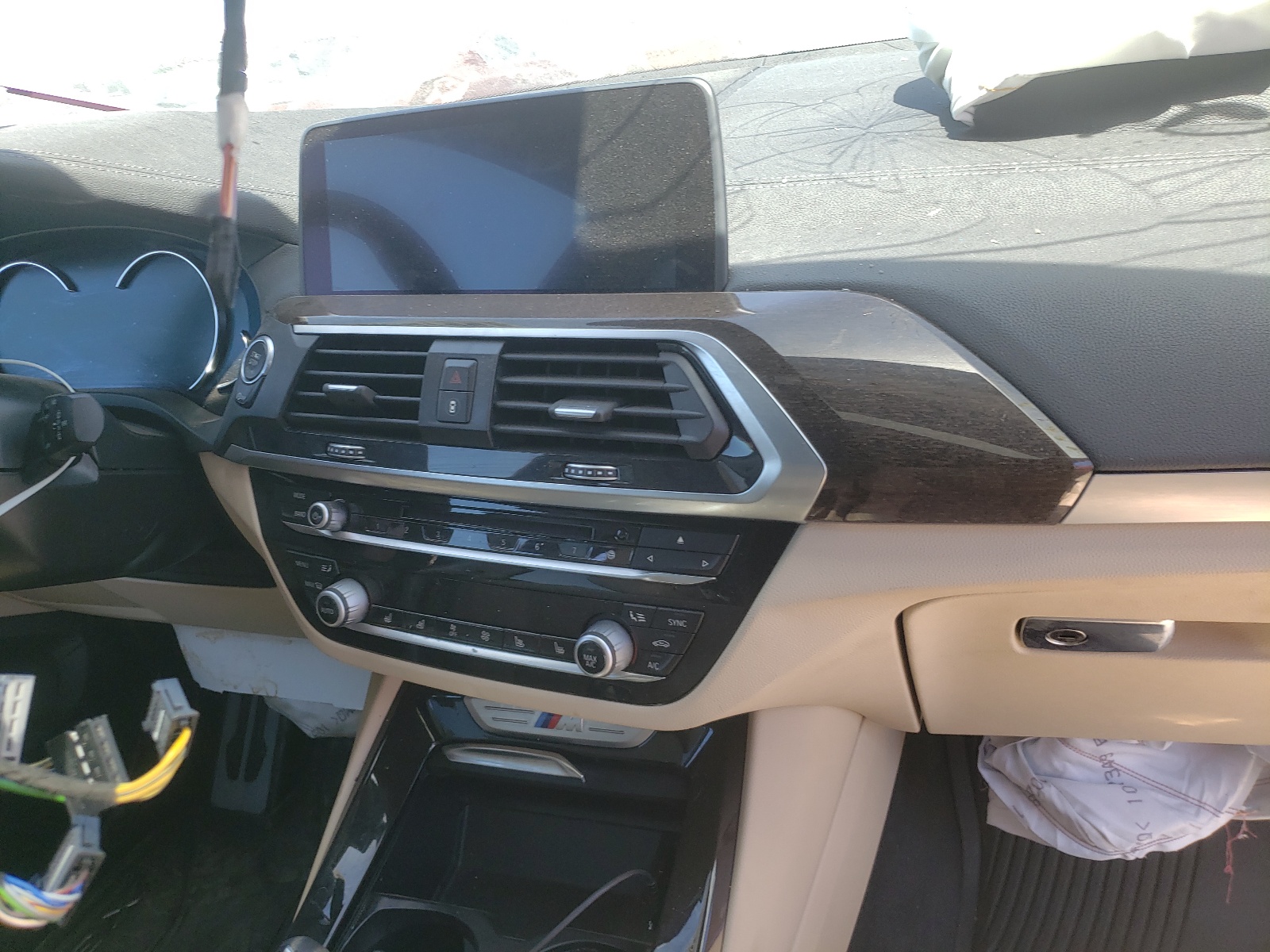 Photo 9 from auction – 2019 BMW X3 XDRIVEM with VIN 5UXTS3C57K0Z06342