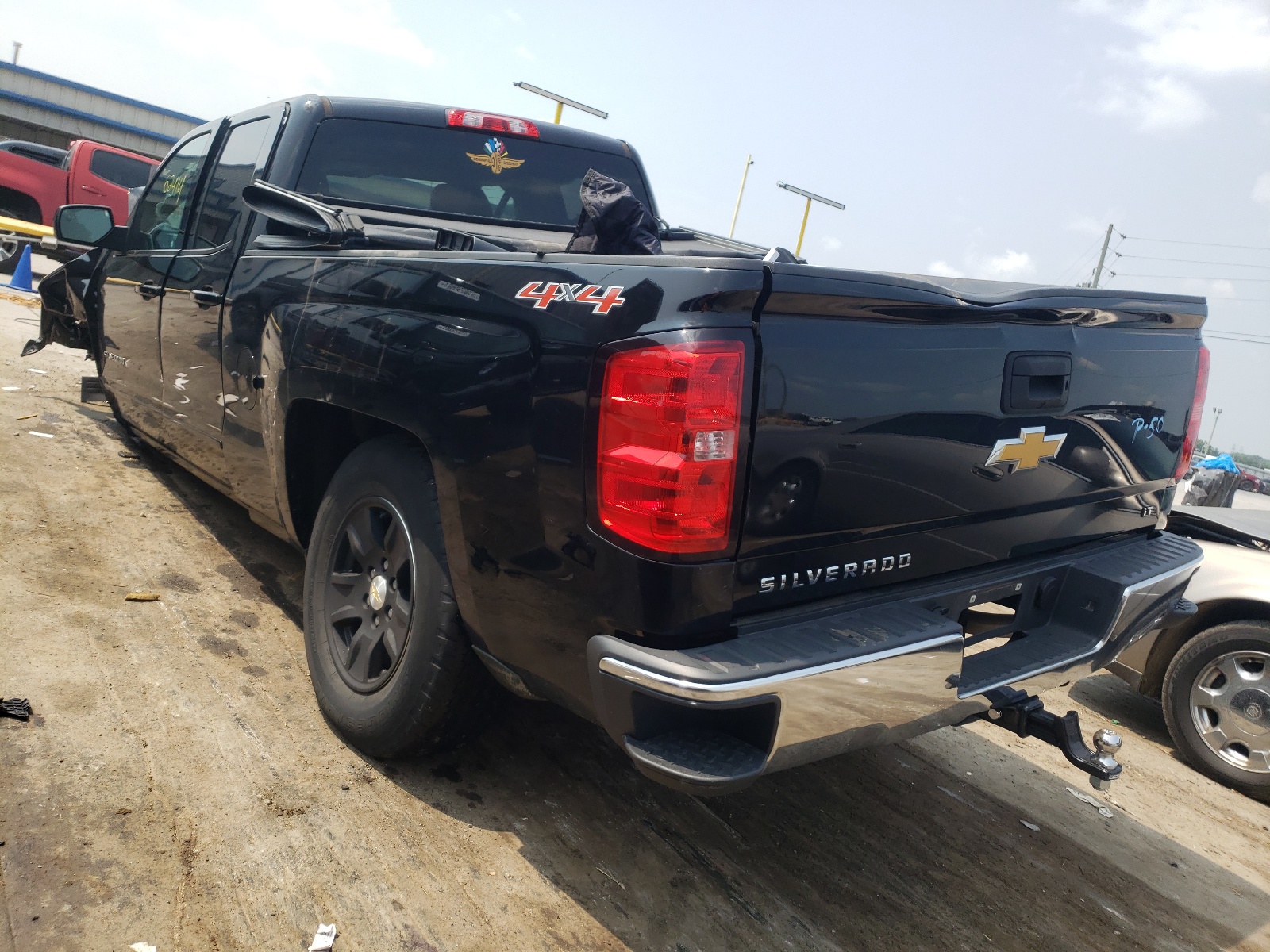 Photo 3 from auction – 2015 CHEVROLET SILVERADO with VIN 1GCVKREC1FZ236233