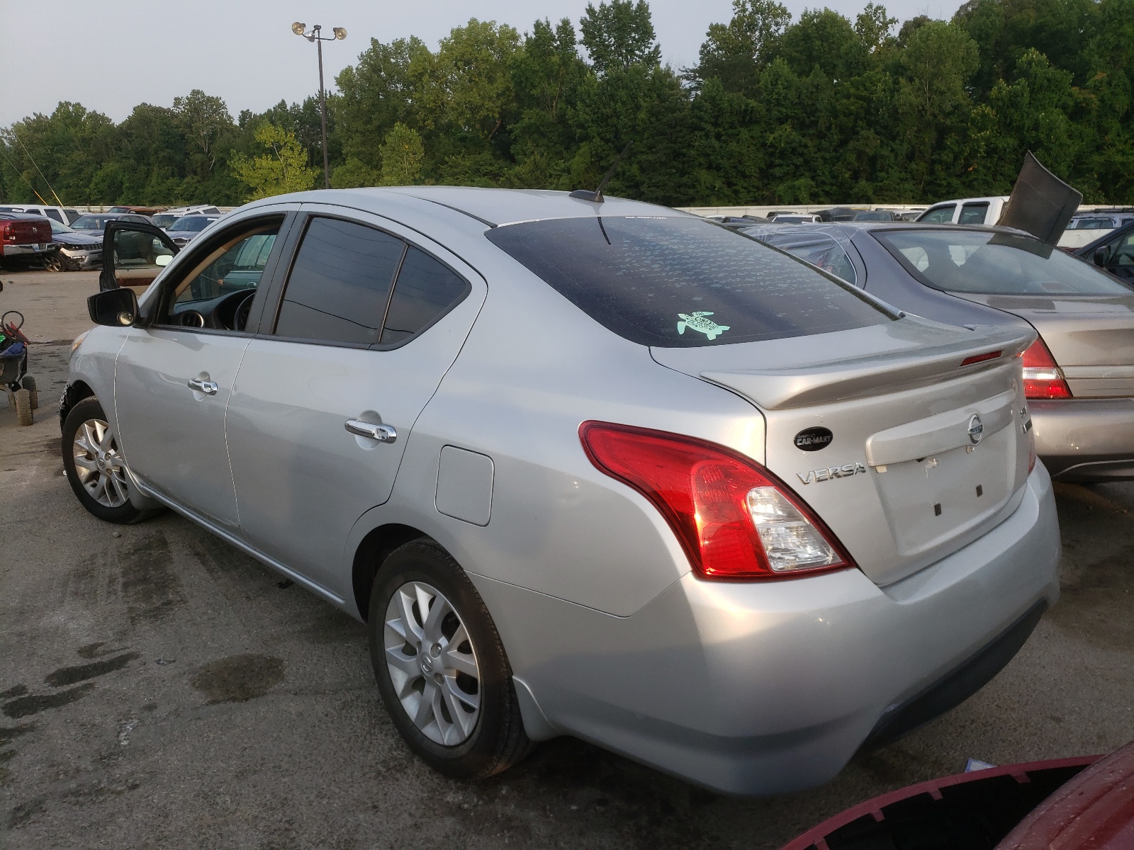 Photo 3 from auction – 2017 NISSAN VERSA S with VIN 3N1CN7AP9HL855977