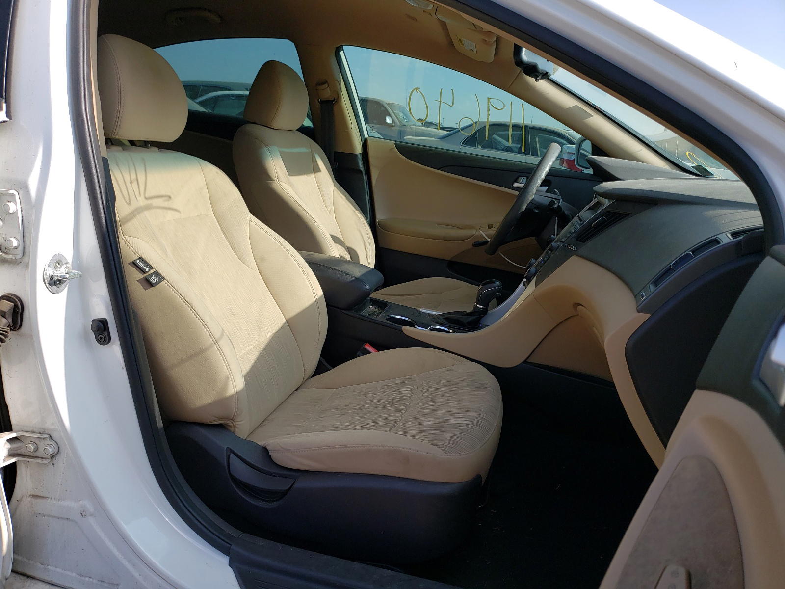 Photo 5 from auction – 2012 HYUNDAI SONATA GLS with VIN 5NPEB4AC8CH377392