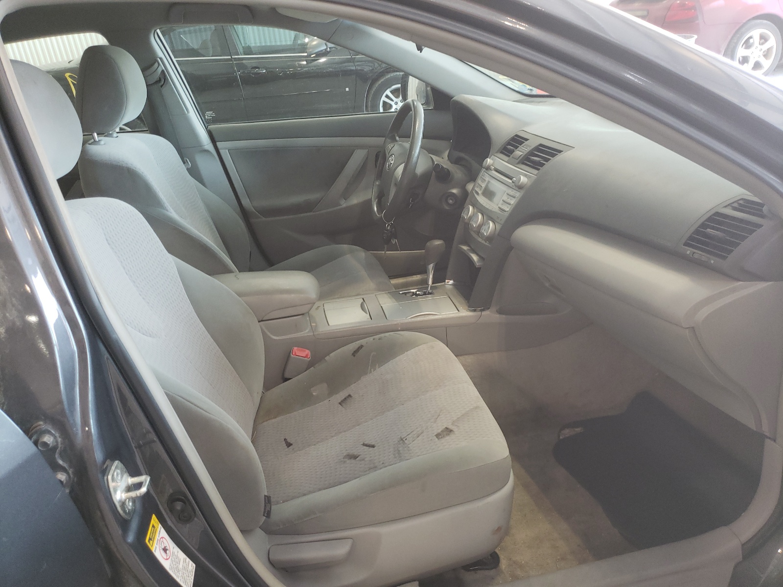 Photo 5 from auction – 2010 TOYOTA CAMRY BASE with VIN 4T1BF3EK5AU105397