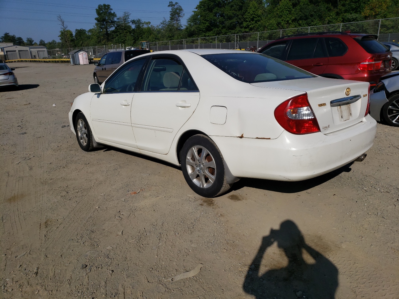 Photo 3 from auction – 2004 TOYOTA CAMRY LE with VIN JTDBE30K940254731