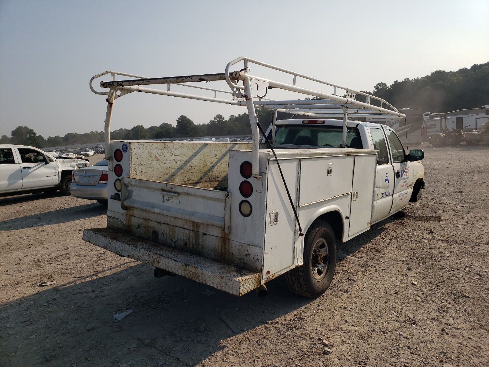 Photo 4 from auction – 2006 CHEVROLET SILVERADO with VIN 1GCHC29UX6E287824