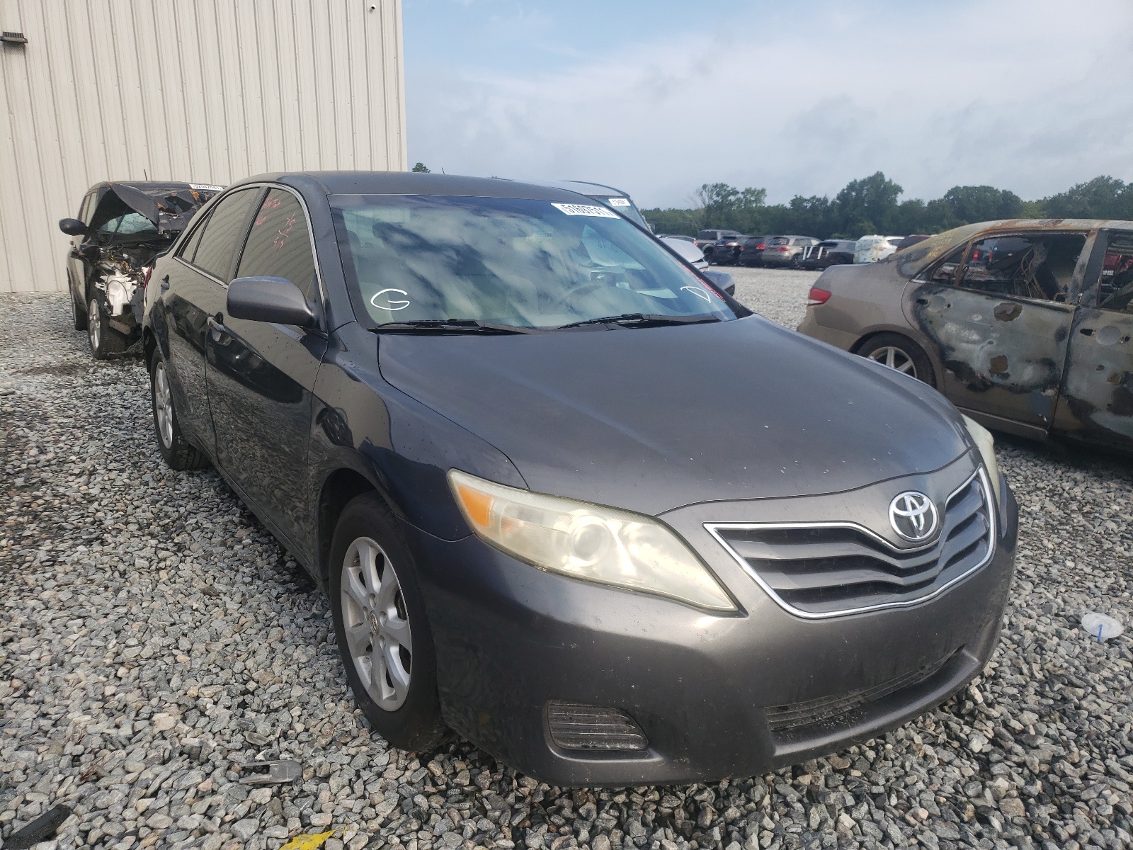 TOYOTA CAMRY BASE 2011 مع رقم تعريف المركبة 4T1BF3EK3BU152686 - صورة من المزاد