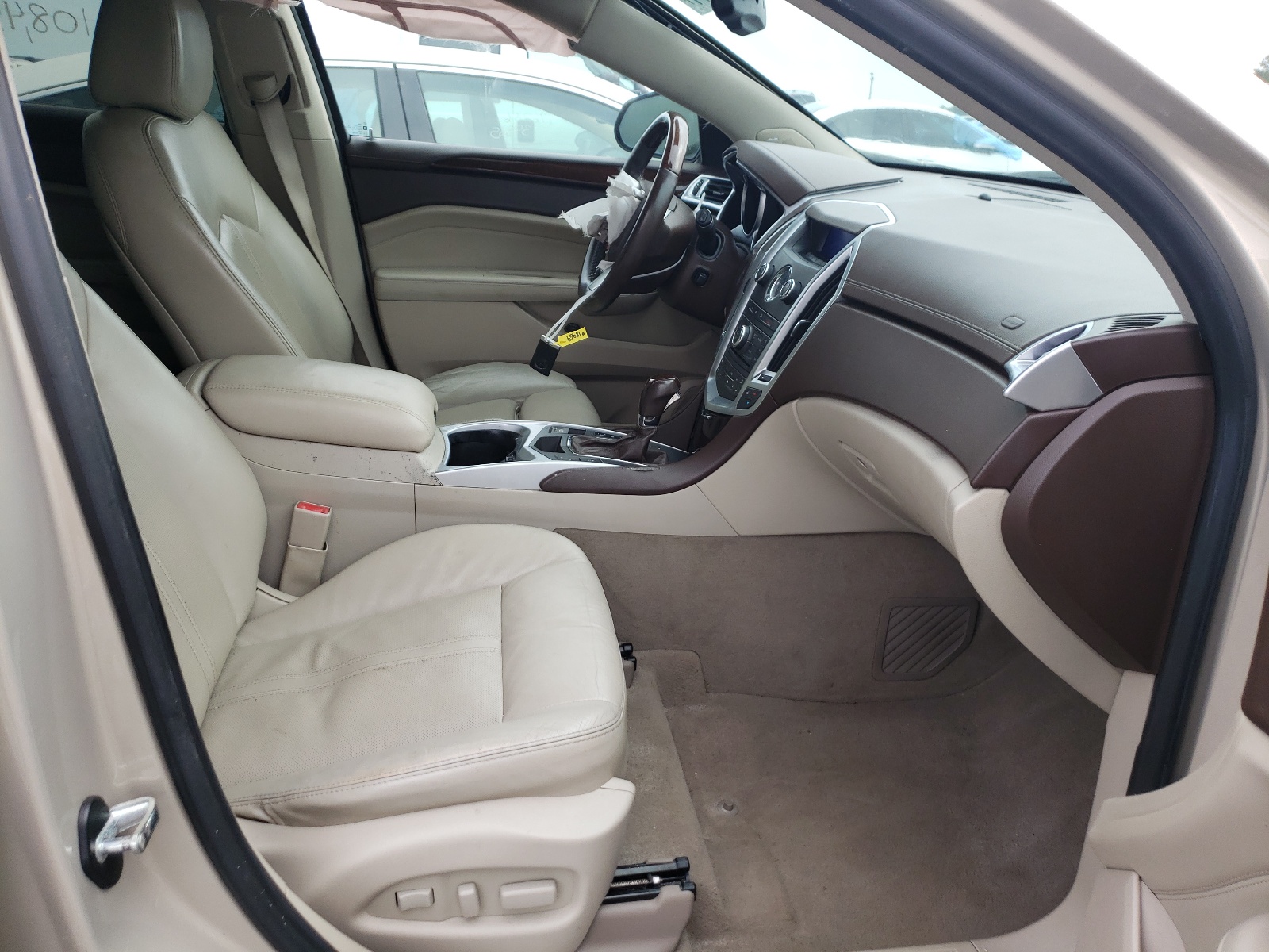 Photo 5 from auction – 2011 CADILLAC SRX LUXURY with VIN 3GYFNAEY7BS644522