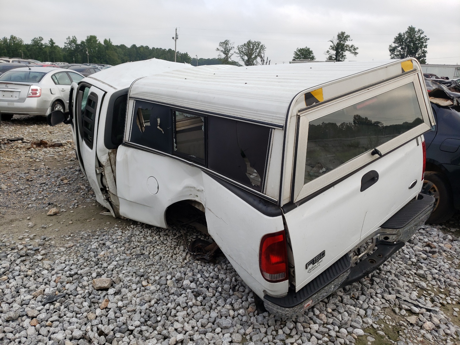 Photo 3 from auction – 2001 FORD F150 with VIN 1FTZX172X1NA10328