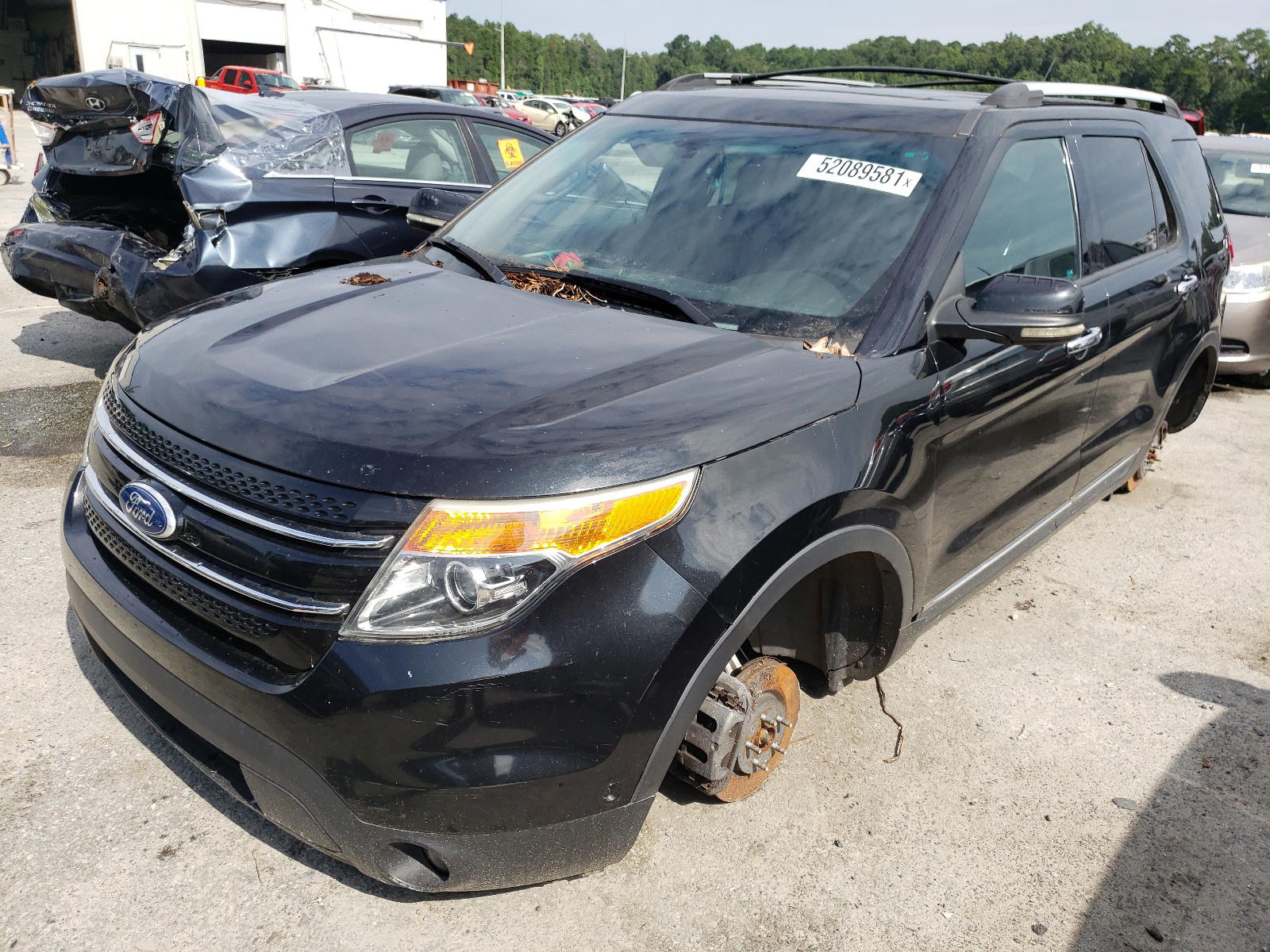 Photo 2 from auction – 2011 FORD EXPLORER L with VIN 1FMHK8F86BGA55583