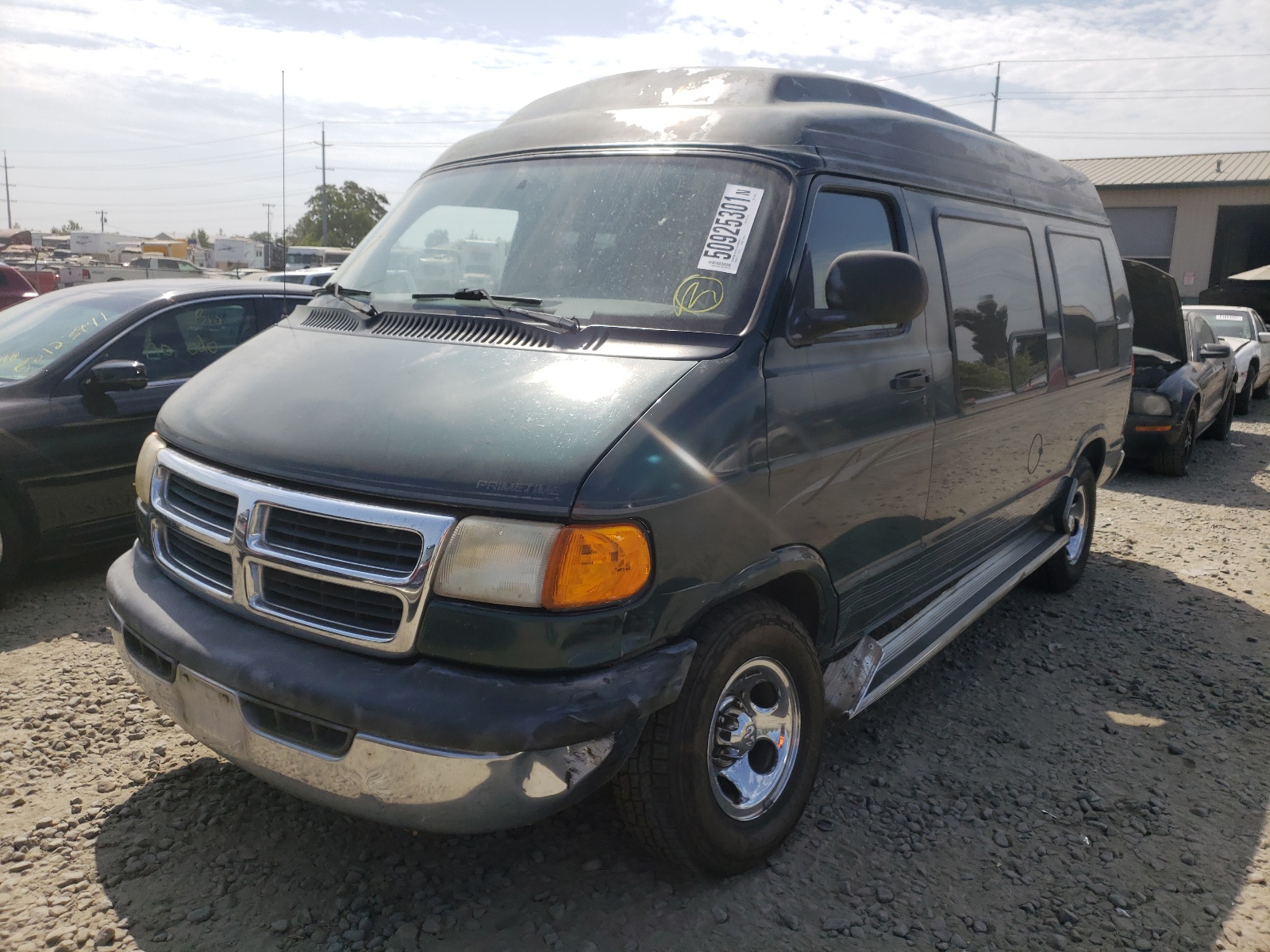 Photo 2 from auction – 1999 DODGE RAM VAN B1 with VIN 2B6HB11Y4XK584083