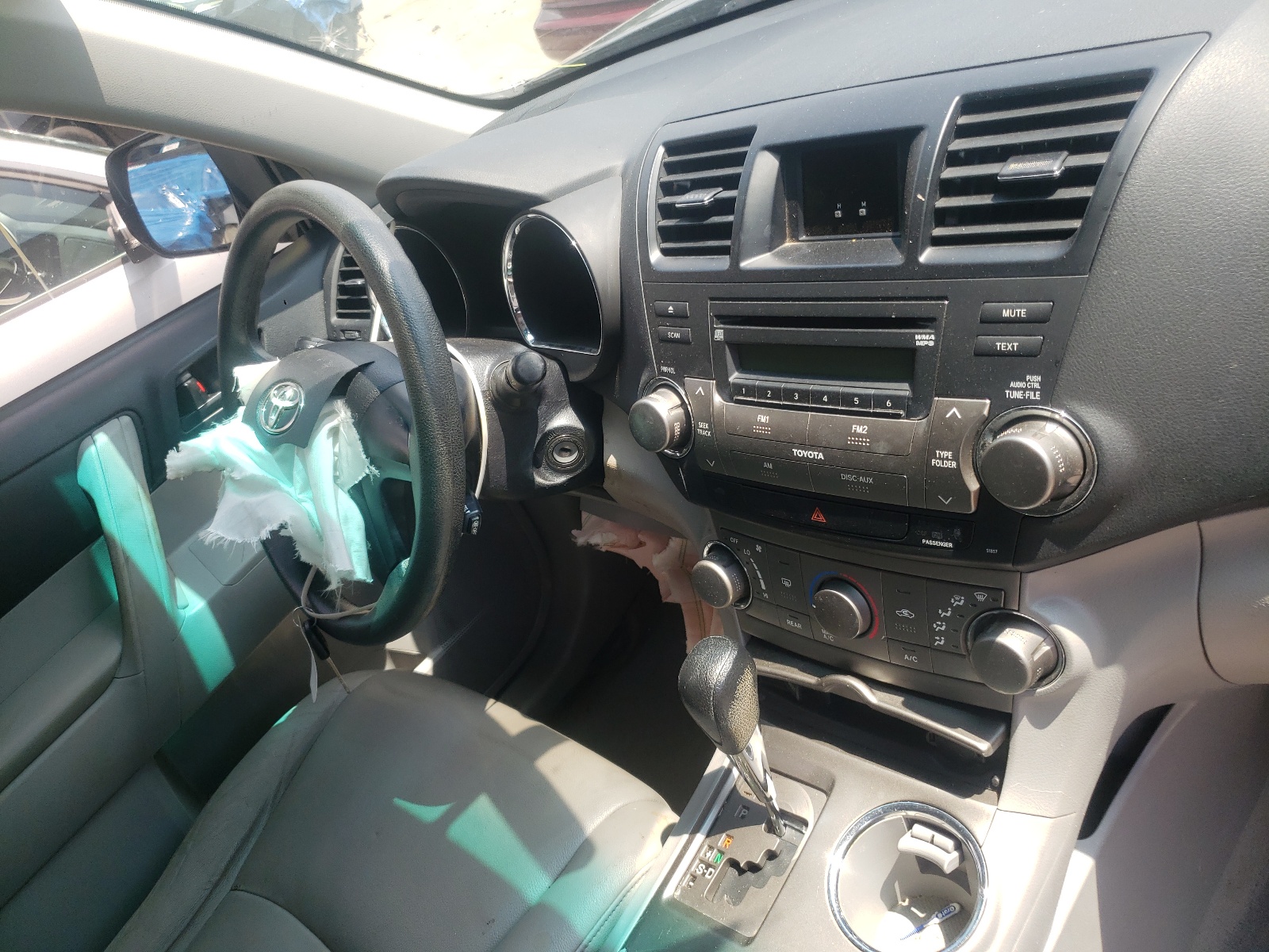 Zdjęcie 9 z aukcji – 2010 TOYOTA HIGHLANDER z VIN 5TDZA3EH6AS003620