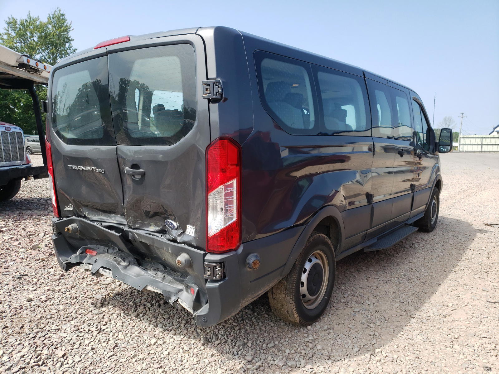 Photo 4 from auction – 2018 FORD TRANSIT T- with VIN 1FBZX2ZM2JKA08034