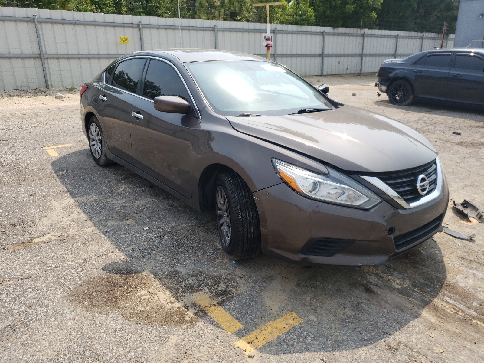 NISSAN ALTIMA 2.5 2017 z numerem VIN 1N4AL3AP6HN324924 - Zdjęcie z aukcji