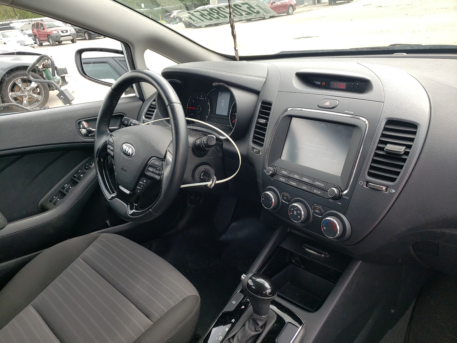 صورة رقم 9 من المزاد - 2017 KIA FORTE LX مع VIN 3KPFL4A79HE052010