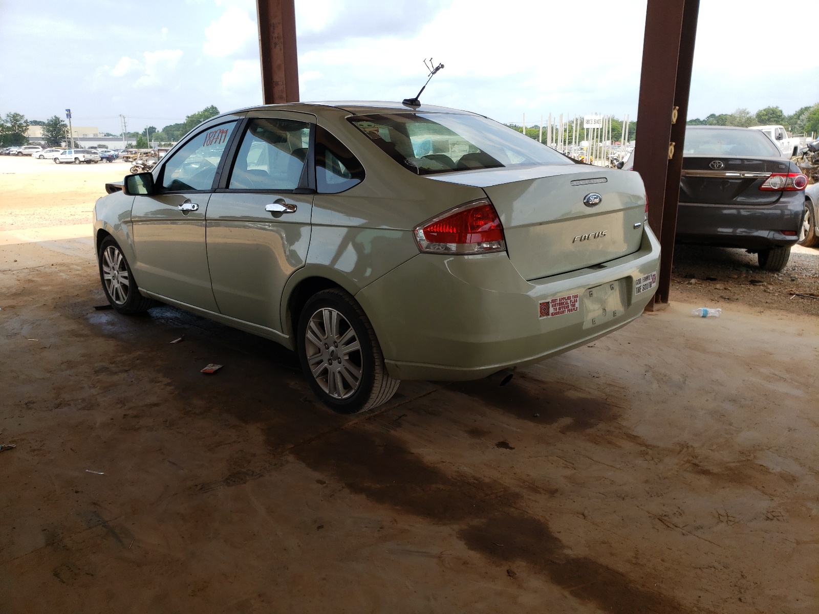 Photo 3 from auction – 2010 FORD FOCUS SEL with VIN 1FAHP3HNXAW216832