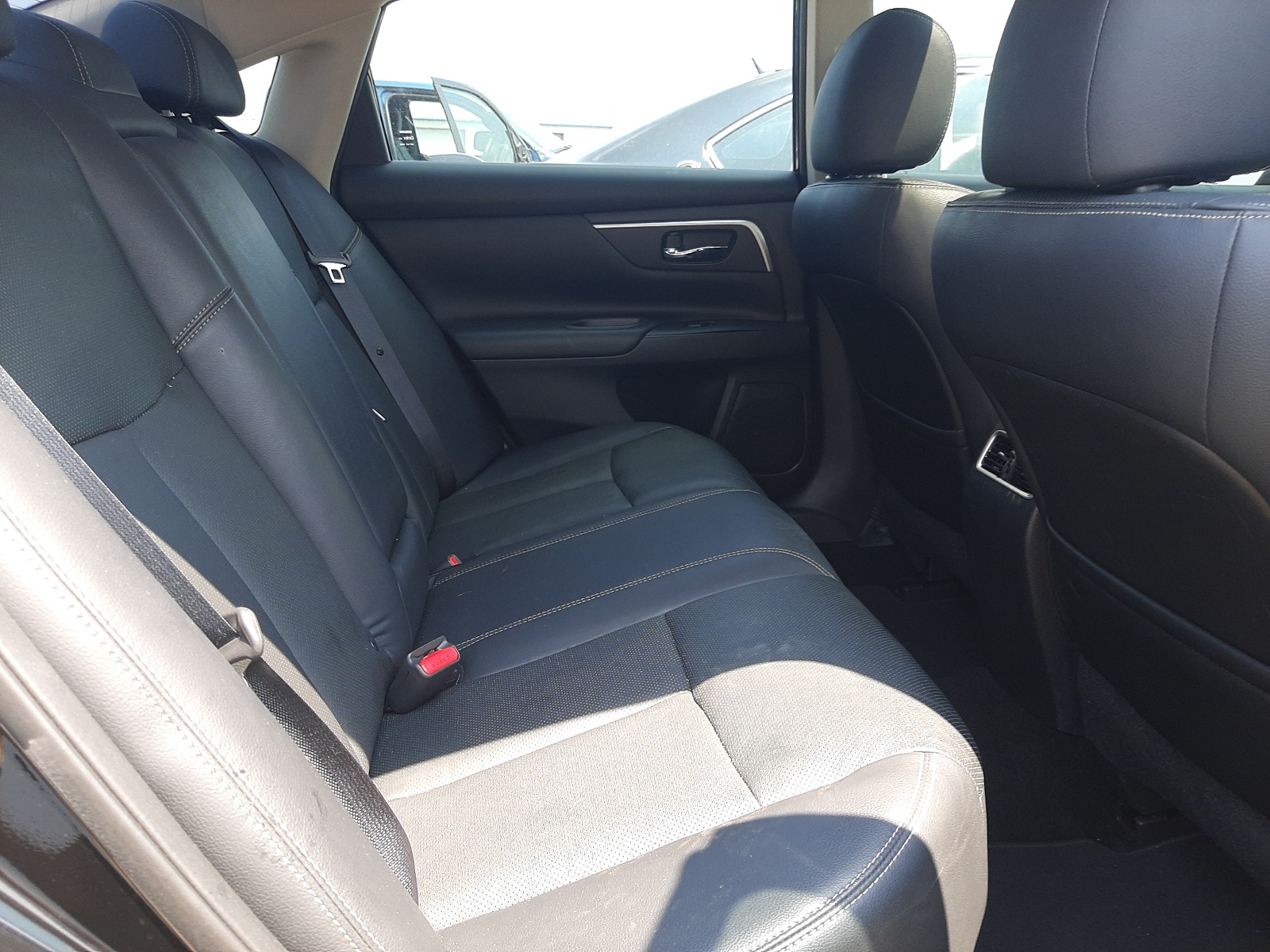 Photo 6 from auction – 2016 NISSAN ALTIMA 2.5 with VIN 1N4AL3AP7GC259124