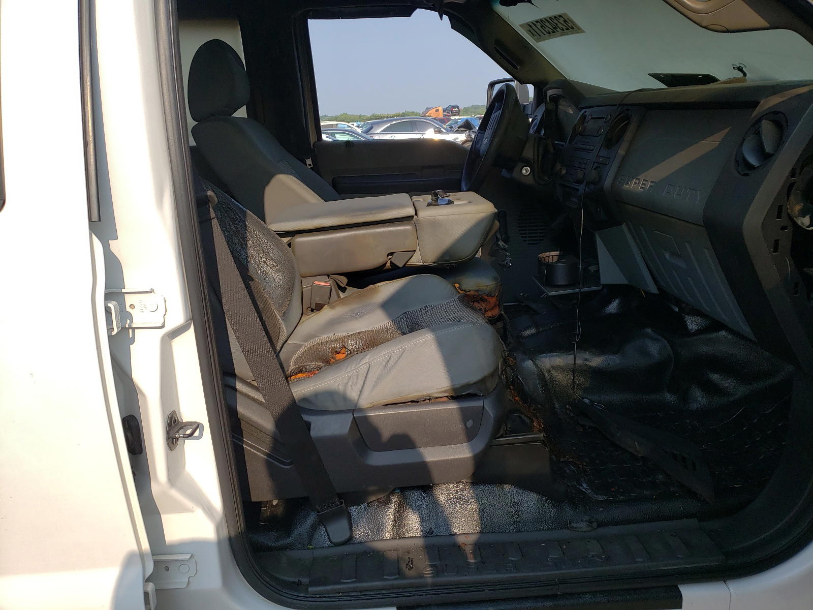 Photo 5 from auction – 2014 FORD F250 SUPER with VIN 1FT7W2BT4EEA89100
