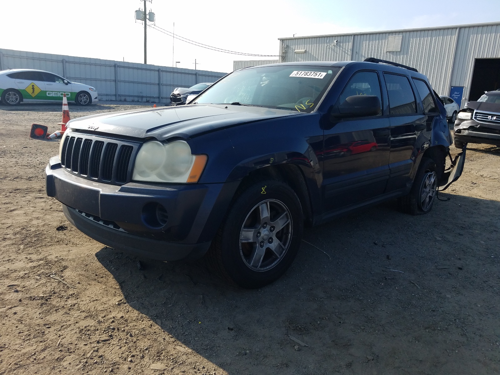 Photo 2 from auction – 2005 JEEP GRAND CHER with VIN 1J4GS48K95C720953