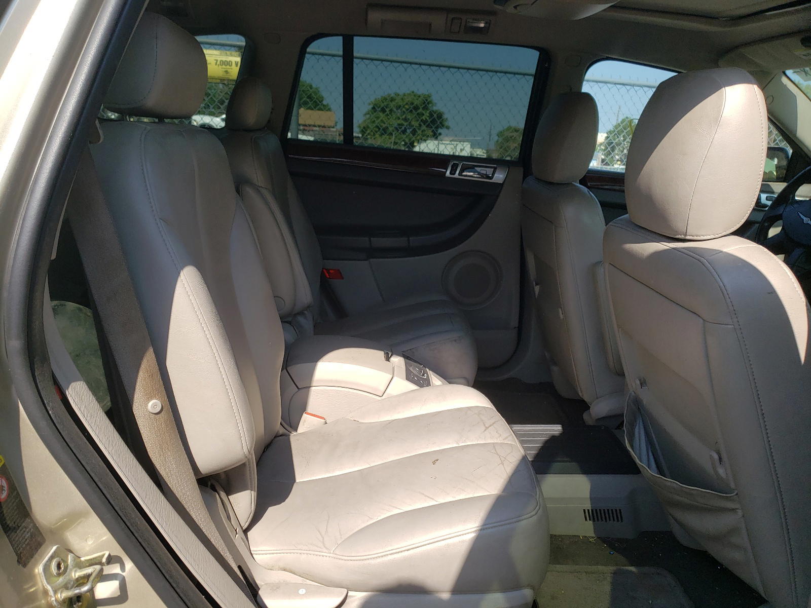 Photo 6 from auction – 2005 CHRYSLER PACIFICA T with VIN 2C8GF68495R245429