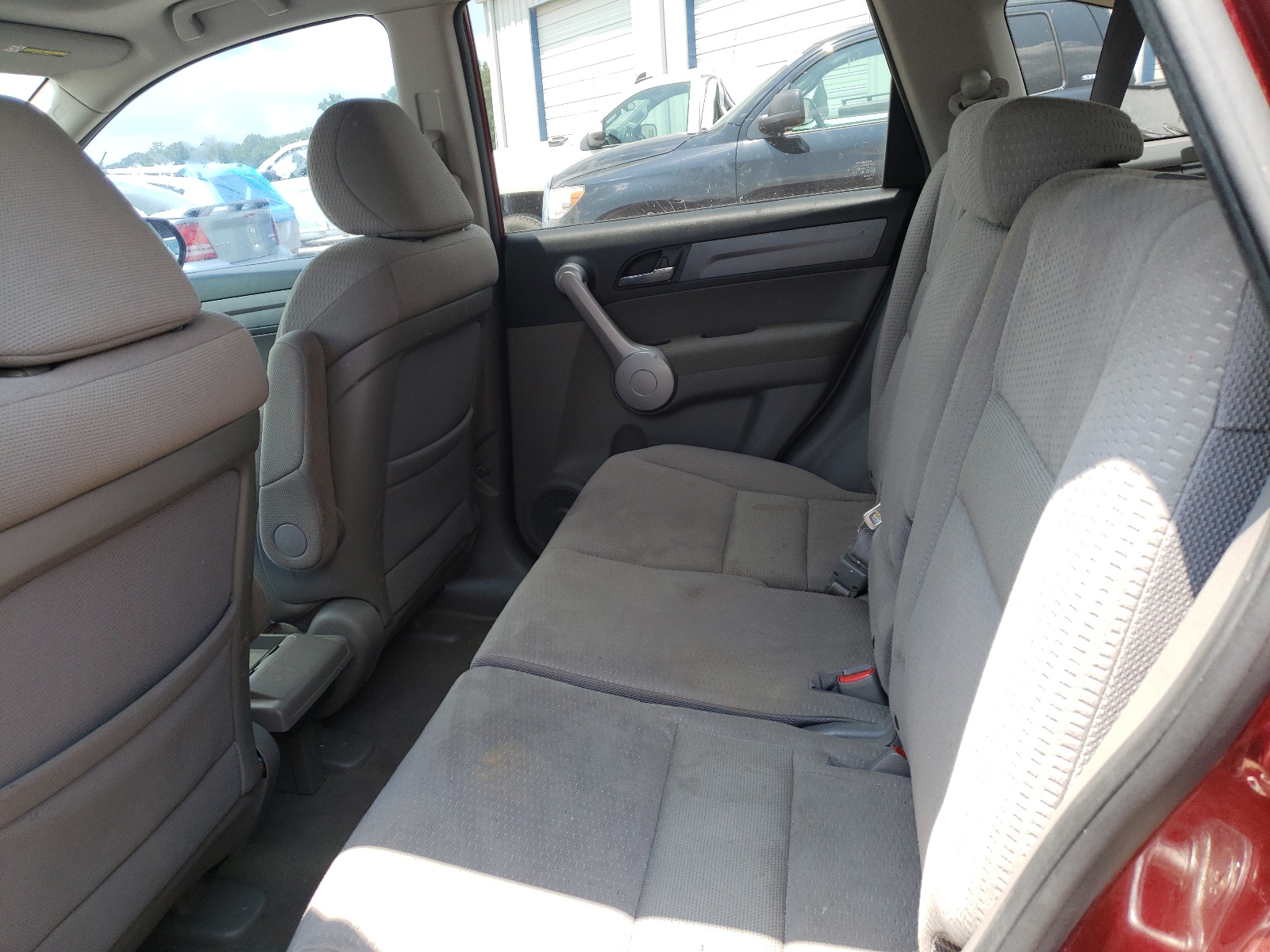 Photo 6 from auction – 2007 HONDA CRV with VIN JHLRE38597C010192