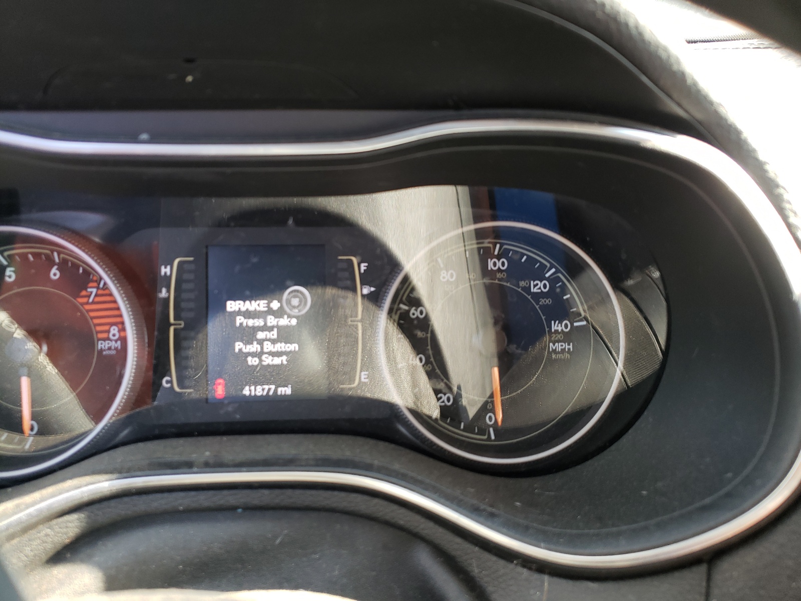 Photo 8 from auction – 2019 JEEP CHEROKEE L with VIN 1C4PJMLX4KD139975