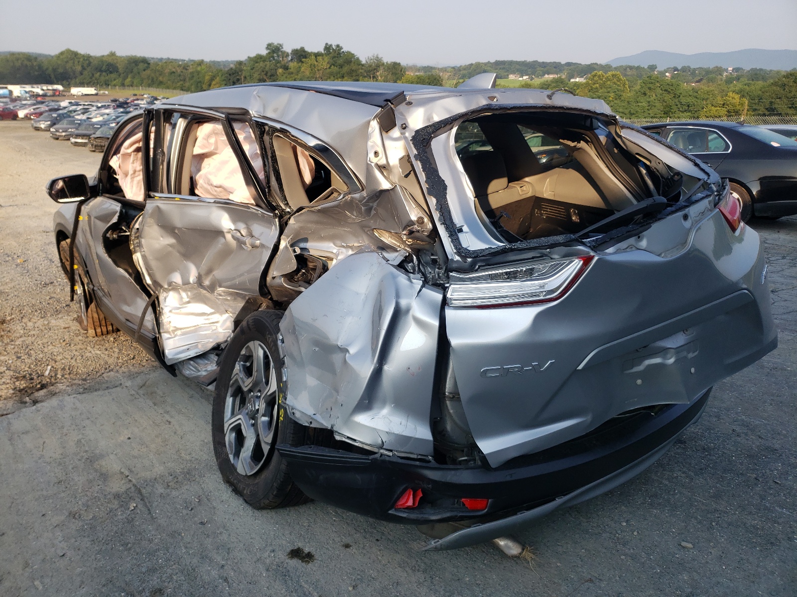 Photo 3 from auction – 2017 HONDA CR-V EX with VIN 2HKRW2H50HH628253
