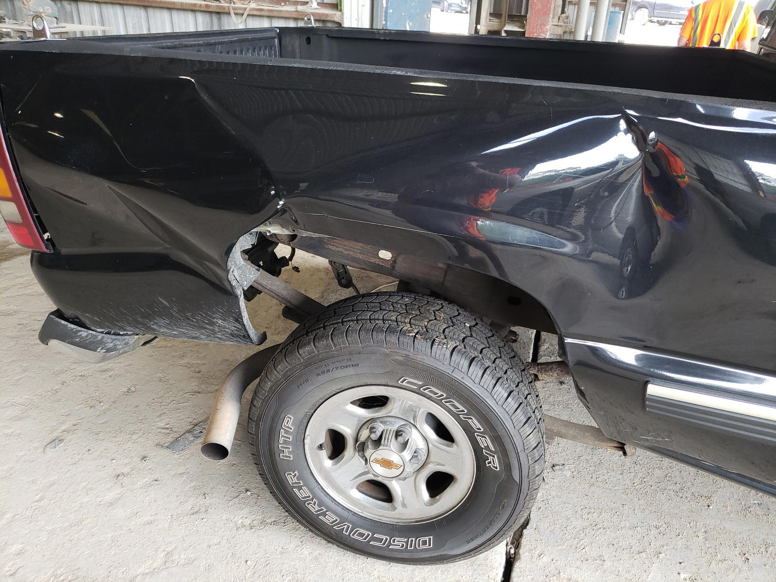 Photo 9 from auction – 1999 CHEVROLET SILVERADO with VIN 2GCEC19T3X1298140