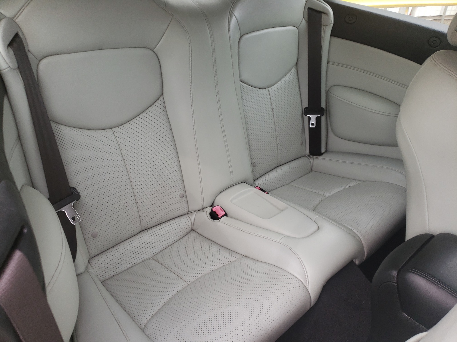 Photo 6 from auction – 2010 INFINITI G37 BASE with VIN JN1CV6FE8AM350512