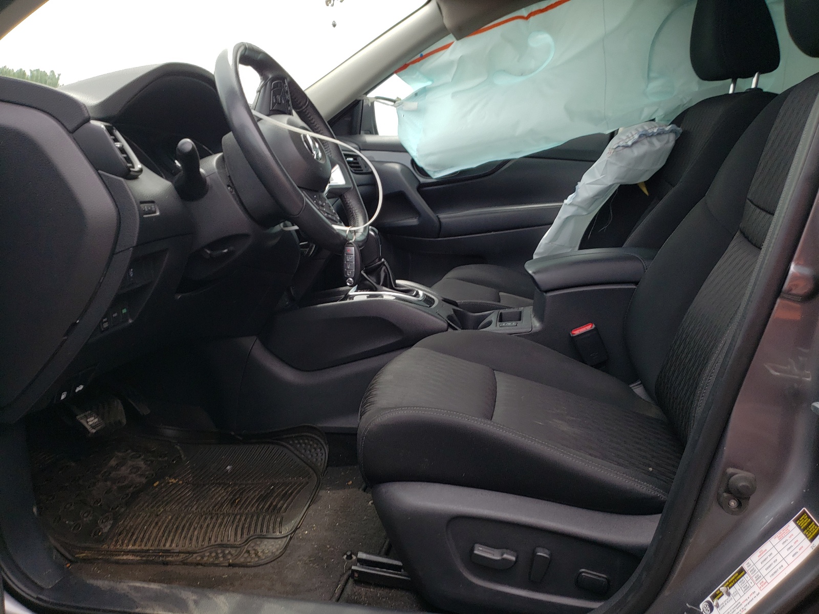 Photo 5 from auction – 2017 NISSAN ROGUE S with VIN KNMAT2MV3HP593434