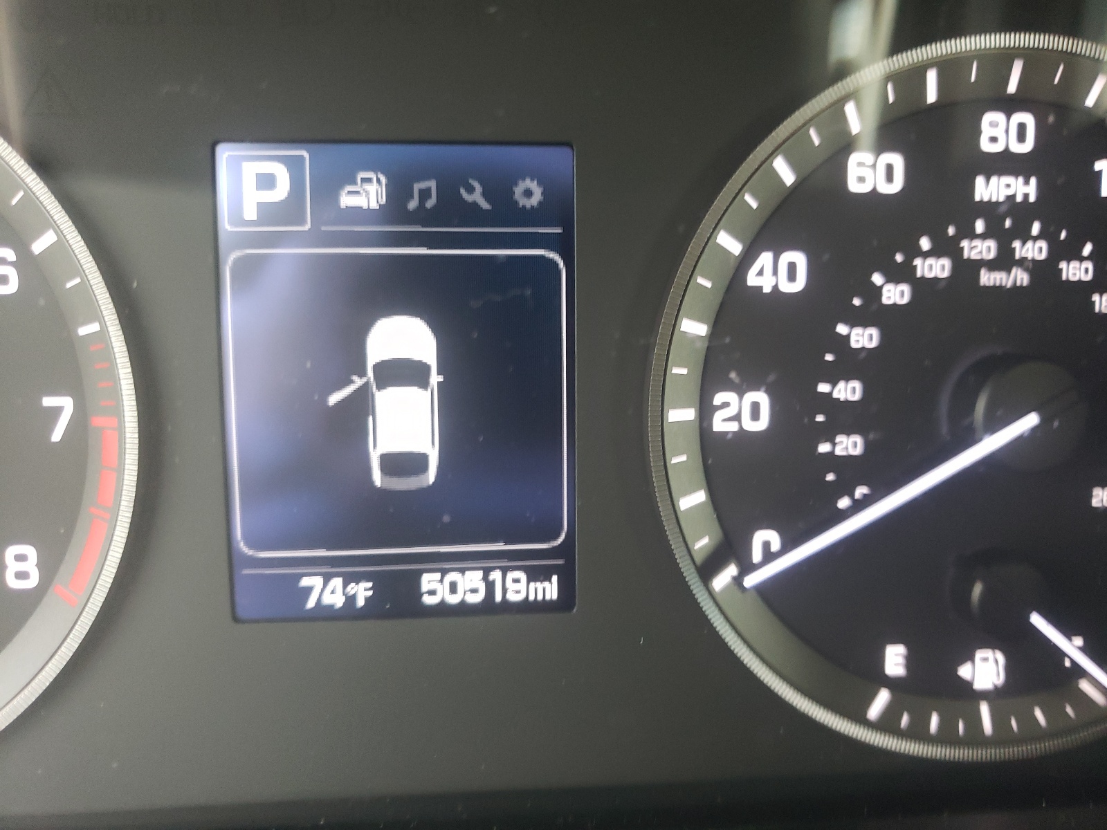 Photo 8 from auction – 2016 HYUNDAI SONATA SE with VIN 5NPE24AF7GH305373