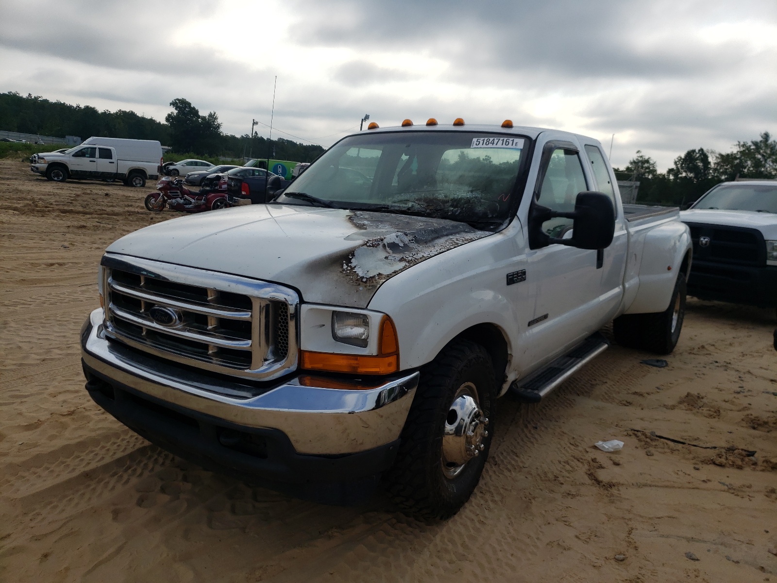 Photo 2 from auction – 2001 FORD F350 SUPER with VIN 1FTWX32F51ED08004
