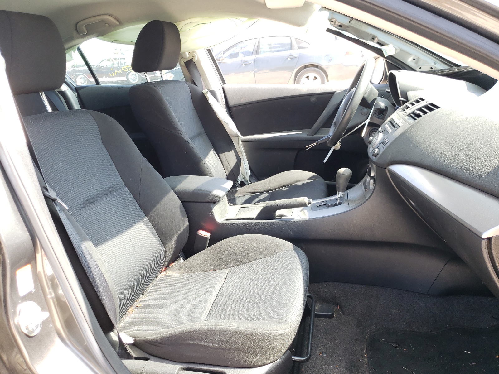 Photo 5 from auction – 2010 MAZDA 3 I with VIN JM1BL1SF2A1285822