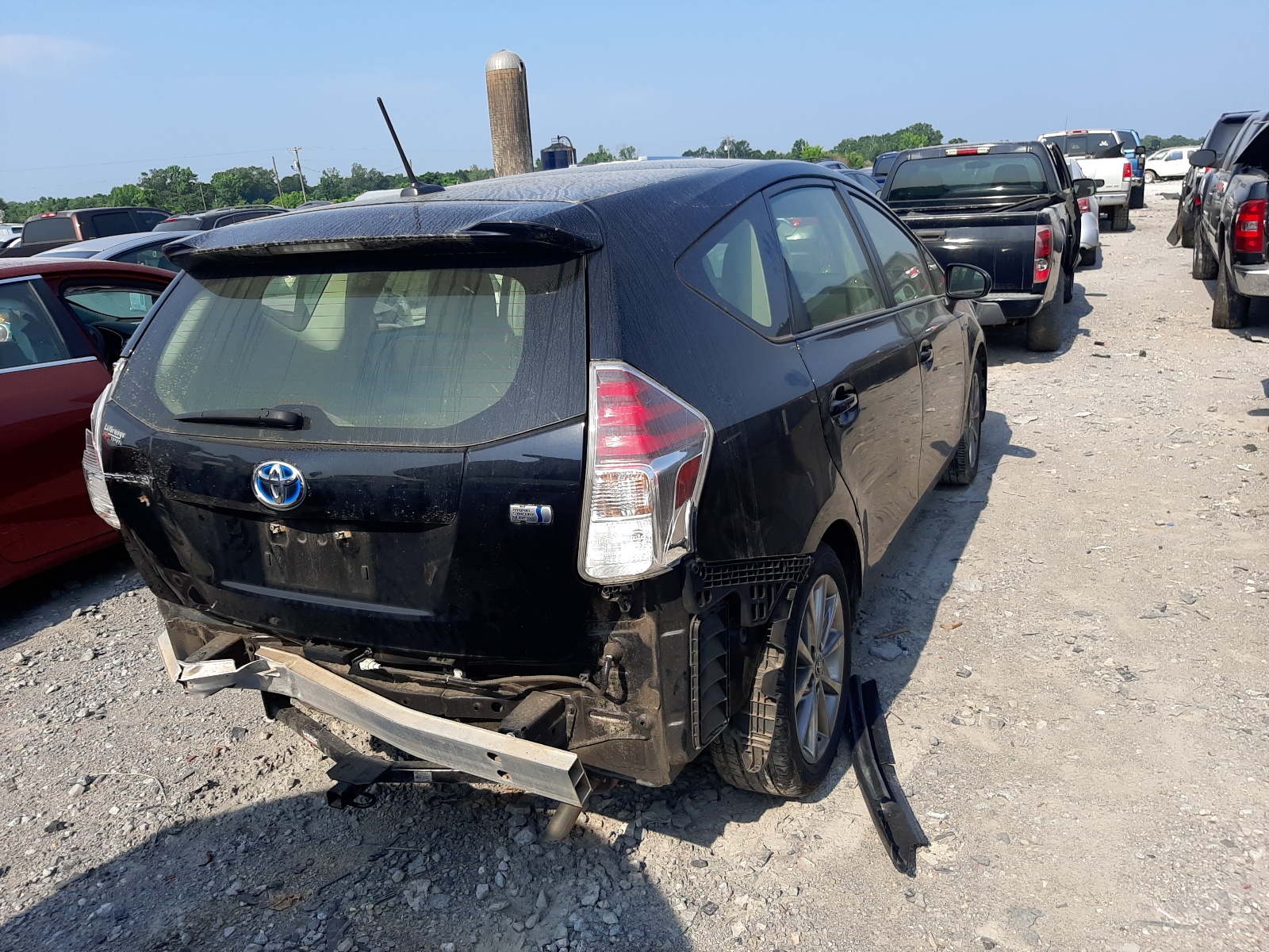 Photo 4 from auction – 2016 TOYOTA PRIUS V with VIN JTDZN3EU4GJ043119