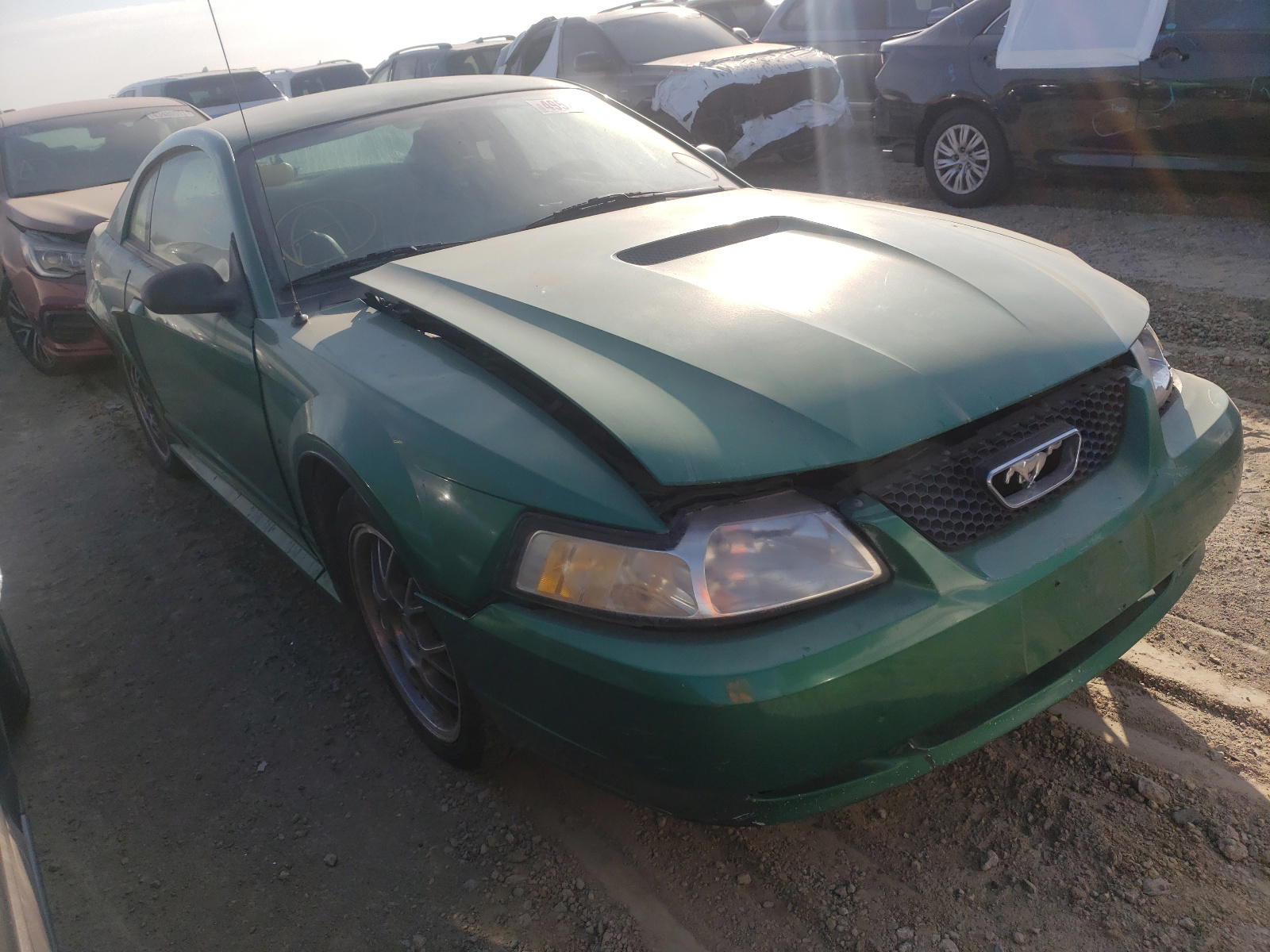FORD MUSTANG 2000 with VIN 1FAFP4044YF184227 - Photo from auction