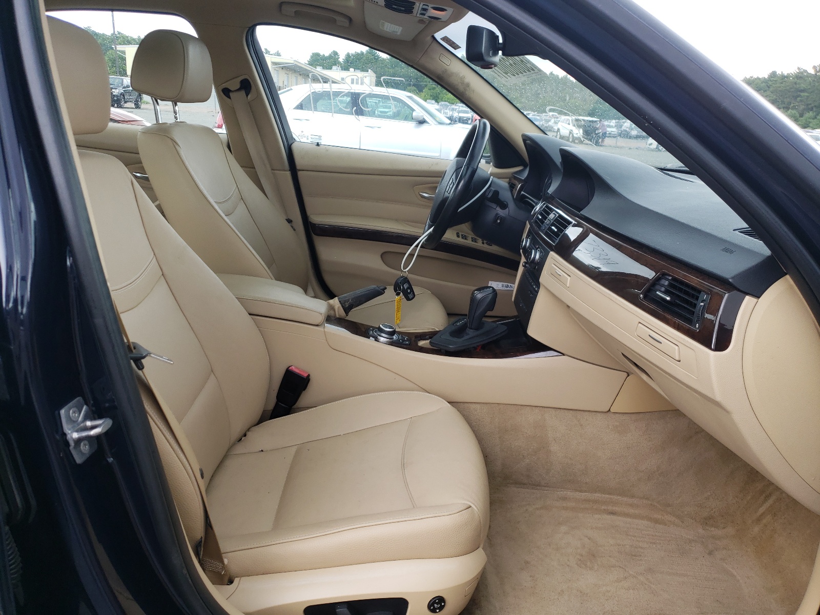 Photo 5 from auction – 2010 BMW 328 XI SUL with VIN WBAPK5C57AA653012