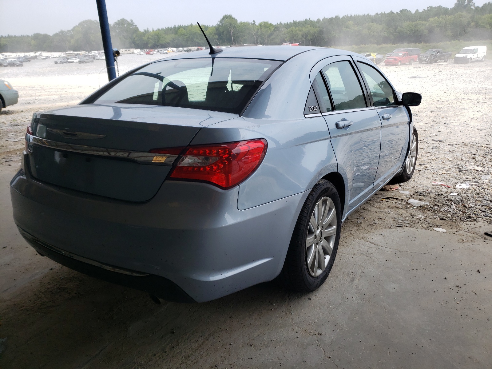 Photo 4 from auction – 2014 CHRYSLER 200 TOURIN with VIN 1C3CCBBG5EN106033