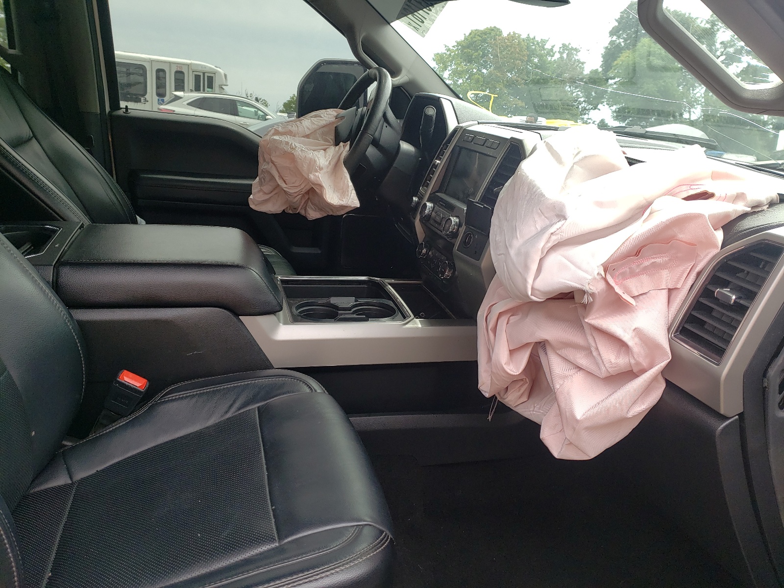 Photo 5 from auction – 2019 FORD F250 SUPER with VIN 1FT7W2BT9KEE17526