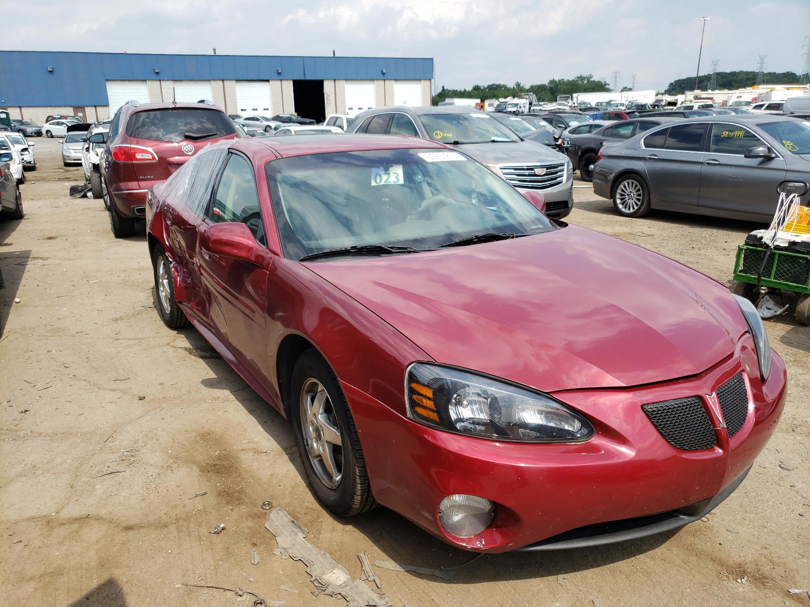 PONTIAC GRAND PRIX 2004 with VIN 2G2WS522441288085 - Photo from auction