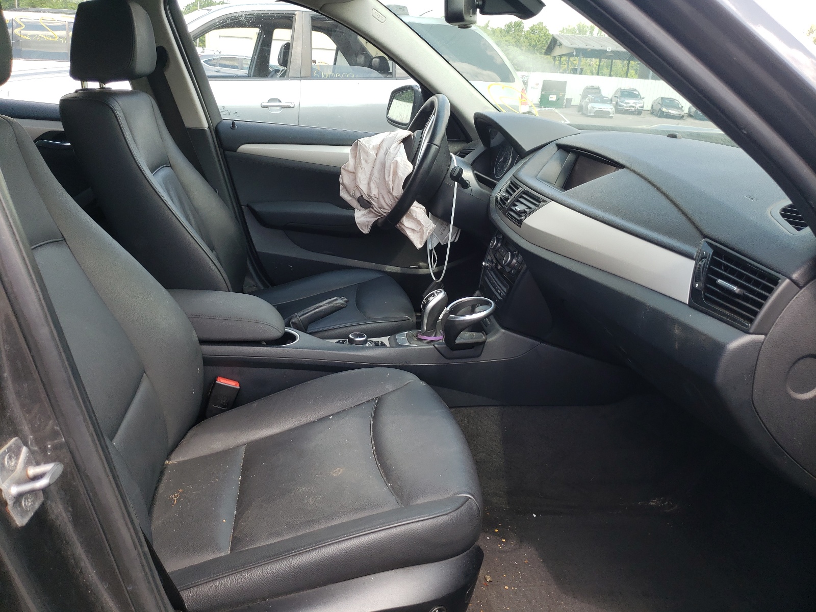 Photo 5 from auction – 2014 BMW X1 XDRIVE2 with VIN WBAVL1C53EVY20980