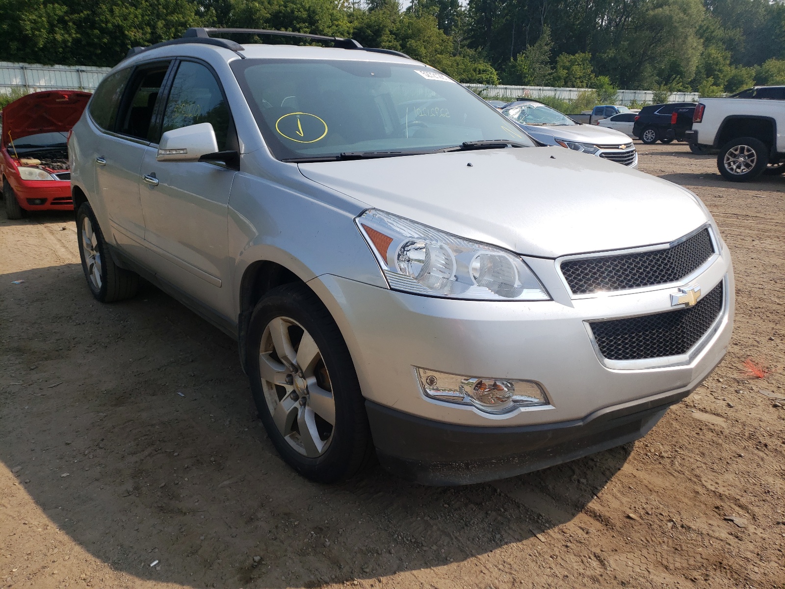 CHEVROLET TRAVERSE L 2011 z numerem VIN 1GNKRGED1BJ413066 - Zdjęcie z aukcji