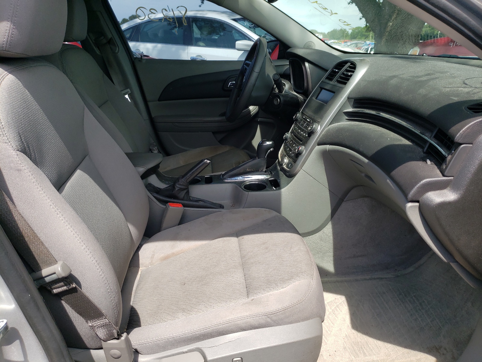 Photo 5 from auction – 2015 CHEVROLET MALIBU LS with VIN 1G11B5SL9FF280857